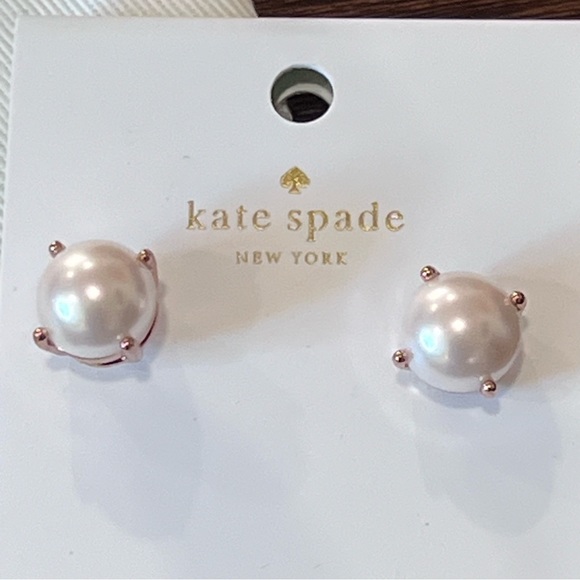 NWT Kate Spade Blush Pearl Stud Earrings in original Kate Spade bag - Picture 4 of 6